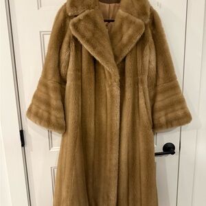 Grandella Sportowne Long Faux Fur Coat